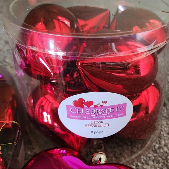 ❤️ Heart ornaments shiny shatterproof mirror finish & Valentines banner 💖 NEW! - Picture 5 of 11